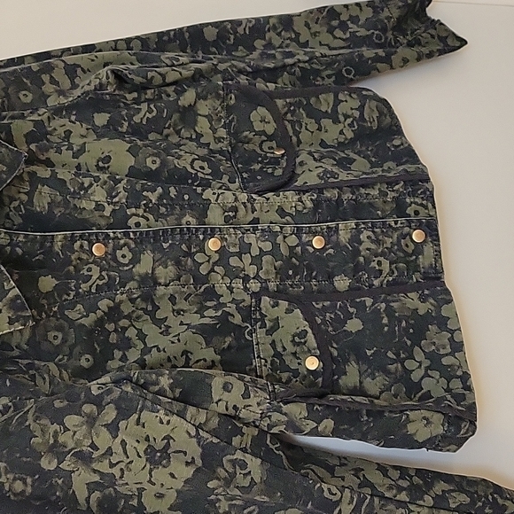 GAP Army Green Floral Camo Snap Button Festival Jacket - Picture 4 of 9